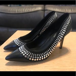 WhiteHouseBlackMarket - black pumps - size 7 and 8